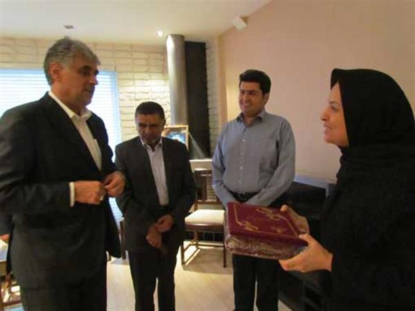 دیدار مدیر عامل شرکت نفت مناطق مرکزی ایران با خانواده شهدا و آزادگان جنگ تحمیلی